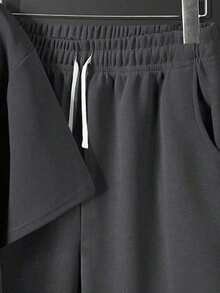 Set Kaos dan Celana Pendek Lengan Pendek Leher Bulat dengan Motif Huruf dan Gambar Grafis untuk Anak Laki-Laki - Dark Grey - View 5