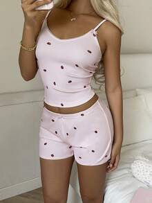 GAOVOT 2件套女士性感Y2K草莓印花吊带背心和宽松短裤睡衣套装，可爱休闲，适合夏季，情人节完美之选 - 粉色 - 查看 1