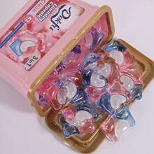 三合一洗衣凝珠，8倍浓缩洗涤剂，强力去污，衣物柔顺剂，天然洗衣液，持久留香，花香，每包42颗。 - 玫瑰紅 - 查看 3