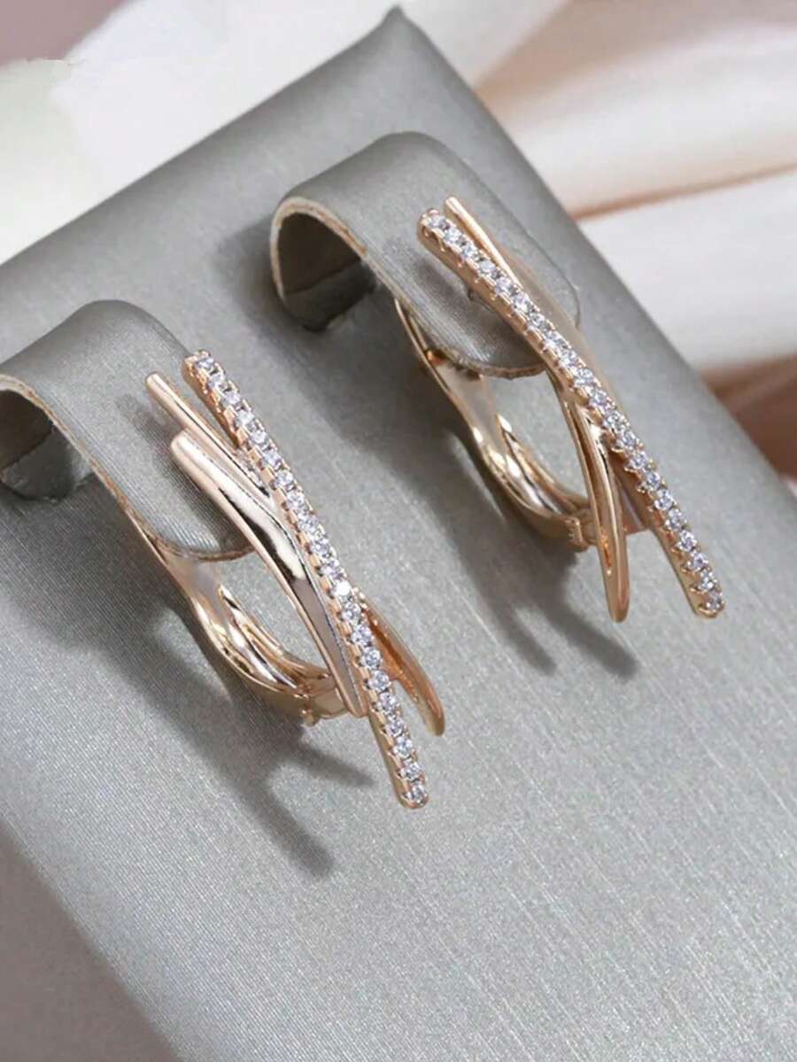 一对闪亮白色立方氧化锆X形镀金女士耳环 - 奢华情人节节日礼物，适合派对、日常佩戴和送礼，四季皆宜 - Golden - 查看 1