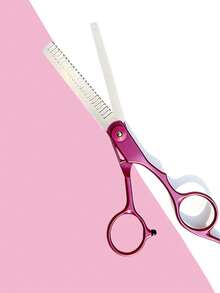 Kéo cắt tóc màu đỏ hồng, phù hợp với mọi loại tóc - Tay cầm tiện dụng, lưỡi sắc bén, dùng được cho cả nam và nữ, đặc biệt thích hợp cho tóc thẳng, tỉa tóc hàng ngày, phù hợp cho cả tay trái và tay phải, bền bỉ. - Màu Hồng Tươi - Xem 4