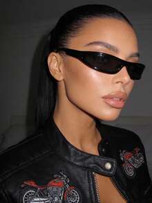 1副小框环绕式时尚眼镜，Y2K未来主义个性街头风眼镜，女士款，适合日常佩戴、街头摄影、度假、旅行、海滩、户外活动和旅游。 - 黑色 - 查看 3