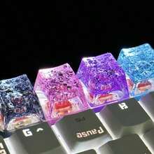 1个树脂环氧树脂全息金箔键帽，多种颜色可选 - 游戏玩家配件，提升键盘个性。全息闪光在游戏过程中提供炫酷的视觉效果，树脂材质永不褪色。单个替换键帽即可让您的键盘脱颖而出，既是个性化的游戏装备，也是一款实用且兼容所有轴体的键帽。