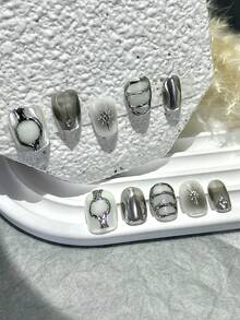 10片Y2K金属黑粉色按压式美甲，手工水钻闪亮短款假指甲，美甲用品（1片果冻贴纸+1个指甲锉） - 淺灰紫 - 查看 2