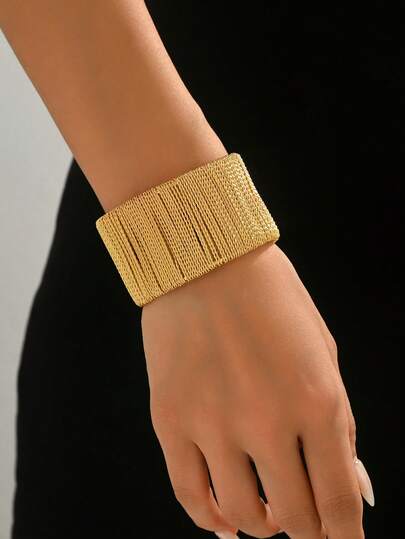 1pc Women's Fashion Minimalist Metal Wire Multi-Layer Wrapped Open Bangle, Suitable For Daily Wear