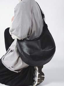 1个超大黑色PU材质男士手提包，可作单肩包、斜挎包、手提包使用，配有可调节肩带，容量大，适合购物、通勤、上学，也可作为送给男友/学生的礼物。 - 彩色 - 查看 4