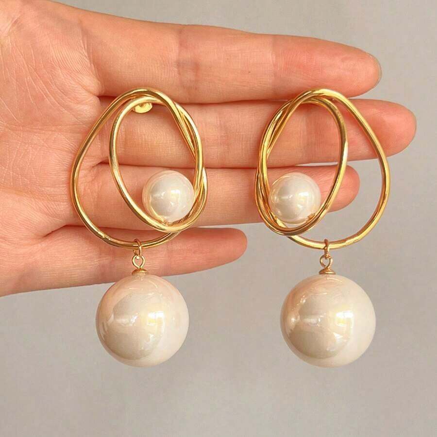 1 Pair Of Stainless Steel Earrings, French Retro Winding Circle Large Pearl Studs, High-Grade Temperament Earrings, Niche Style - Vàng - Xem 1