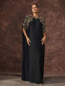 AmazingHoney Robe caftan noire élégante à manches courtes avec détails de perles dorées. Longue robe pour femmes (coupe oversize - veuillez vérifier le tableau des tailles)