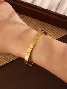 1 Peça Conjunto de Pulseiras Banhadas a Ouro em Aço Inoxidável à Prova d'Água com Estrela, Lua, Coração, Trevo de Quatro Folhas - A Escolha Perfeita para o Uso Diário, Escritório, Festa, Encontro, Presente de Aniversário de Mulheres da Moda - Dourado - Visão 3
