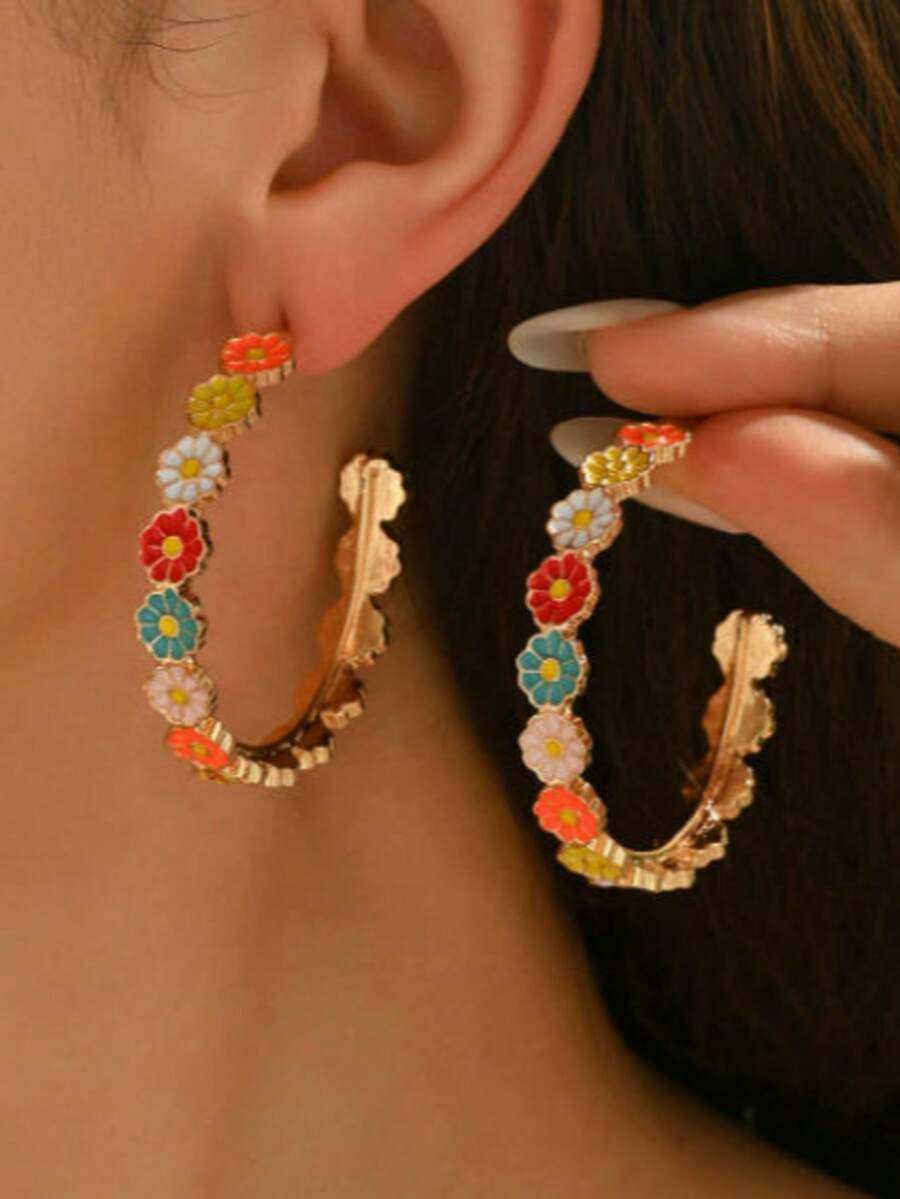 1 Pair Fashionable Minimalist Delicate Golden Heart Metal Earrings For Women, Suitable For Daily Wear - Color - View 1