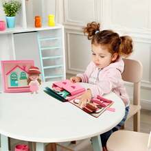 蒙特梭利忙碌板毛毡忙碌书，学前学习基本生活技能活动故事书，感官教育玩具，适合作为幼儿生日和圣诞礼物 - 粉色 - 查看 3