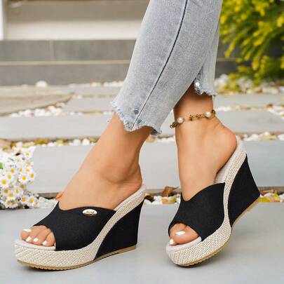 女士时尚厚底坡跟凉鞋，黑色高跟凉鞋，适合春夏海滩度假