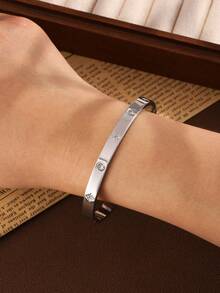 1件套不锈钢银色防水星月爱心四叶草镶嵌锆石手镯套装 - 时尚女士、女性、女孩日常佩戴、办公室派对、约会、周年纪念礼物的完美之选 - 銀色 - 查看 3