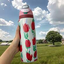 32oz Printed Insulated Water Bottles Features A Variety Of Eye-Catching Designs, Including Colorful Floral And Cartoon Patterns. The Portable Handle Fits Into Car Cup Holders, And The Large 32-Ounce Capacity Is Enough To Meet Your Hydration Needs Throughout The Day. It's A Stylish And Practical Drinking Companion For Commuting, The Office, Outdoor Camping, And Road Trips. - 紅色 - 查看 2
