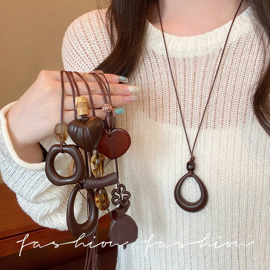 A Vintage Long Irregular Circle Pendant Necklace For Women, , Unique Winter Sweater Chain, High-End Accessories - X2017 Love - View 1