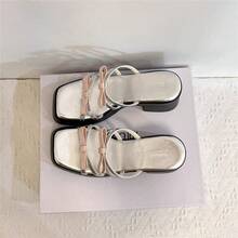 Pantuflas de Suela Gruesa para Mujeres, Uso al Aire Libre, Estilo Nuevo 2025, Tacón Grueso, Lazo, Plateadas, Casuales, Simples, Sandalias de Celebridad de Internet Más Vendidas - Negro - Ver 4