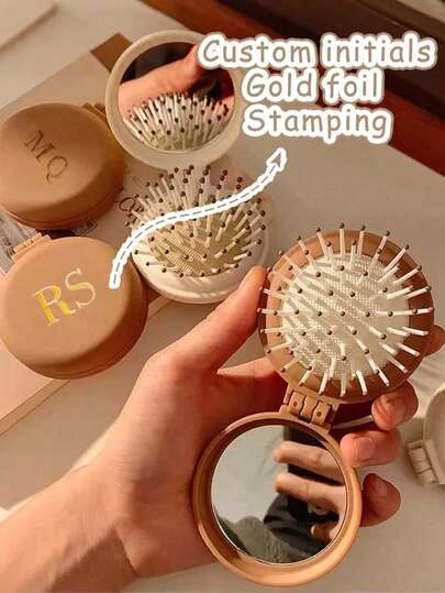 مرآة سفر قابلة للطي مع مشط محفور باسم مخصص، مشط وقابل للطي صغير قابل للفصل، مشط وقابل للطي صغير قابل للتخصيص، مشط تدليك من شعر البري، مشط قابل للطي محفور مخصص، مشط سفر قابل للتخصيص (موسم العودة إلى المدرسة)، بحجم جيب، تصميم محمول، يناسب الجنسين، ضروري للعودة إلى المدرسة، ضروري للسفر والعطلات، إكسسوار شعر للنساء، خريف/شتاء، هدية عيد الميلاد وعيد الهالوين، إحساس بالعطلة