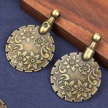 Vintage Thread Scissors Pendant: Perfect DIY Sewing And Knitting Tool For Handicraft Lovers! Vintage Delicate Metal Thread Cutter, DIY Sewing And Cross-Stitch Tool