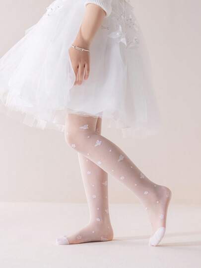 1条白色蝴蝶图案女童紧身打底裤，轻薄面料，适合春夏穿着，可用于舞蹈、公主风、校服等场合，光滑透气，舒适贴身，是生日、舞会、节日礼物、返校、旅行、日常搭配的理想之选。