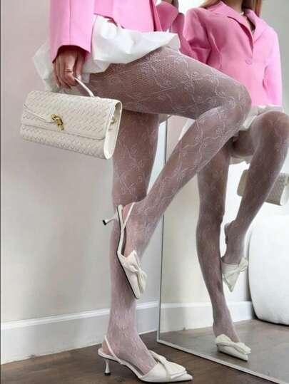 Unleash Your Inner Fashionista With Our White Lace Bowknot Mesh Socks! Say Goodbye To The Fragile Stereotypes Of Fishnets! These Socks Are Where Sweet Romance Meets Cutting-Edge Resilience. They Are Not Just An Accessory; They Are A Year-Round Style Staple. Imagine The Softness Of Premium Fibers Against Your Skin-Light As A Feather And Incredibly Breathable.