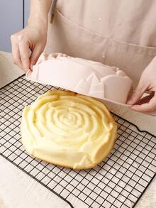 1个创意硅胶玫瑰花蛋糕模具，不粘易脱模烘焙工具，适用于软糖、巧克力、橡皮糖、饼干、果冻、布丁、蛋糕、冰块、肥皂等（粉色、灰色），是母亲节、妇女节、派对、节日、餐厅、餐车、面包店、情人节派对、家居装饰、家居礼品的理想之选。 - 彩色 - 查看 8