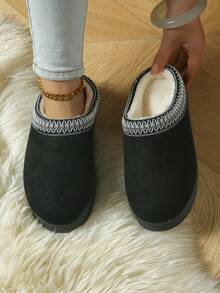 女士仿麂皮绒毛拖鞋，厚底闭趾拖鞋，冬季时尚户外雪地鞋，套脚式宽松拖鞋，TPR防滑外底，室内外均可穿着 - 黑色 - 查看 12
