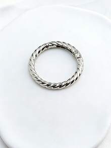 Tragbare Reise-Mützenklammer - kann an Handtaschen, Rucksäcken, Reisegepäck und Outdoor-Sonnenhüten befestigt werden, auch geeignet für Outdoor-Strohhüte. Ein unverzichtbares Reiseaccessoire und ein perfektes Urlaubsgeschenk oder Präsent. - Verschiedenfarbig - Übersicht 11