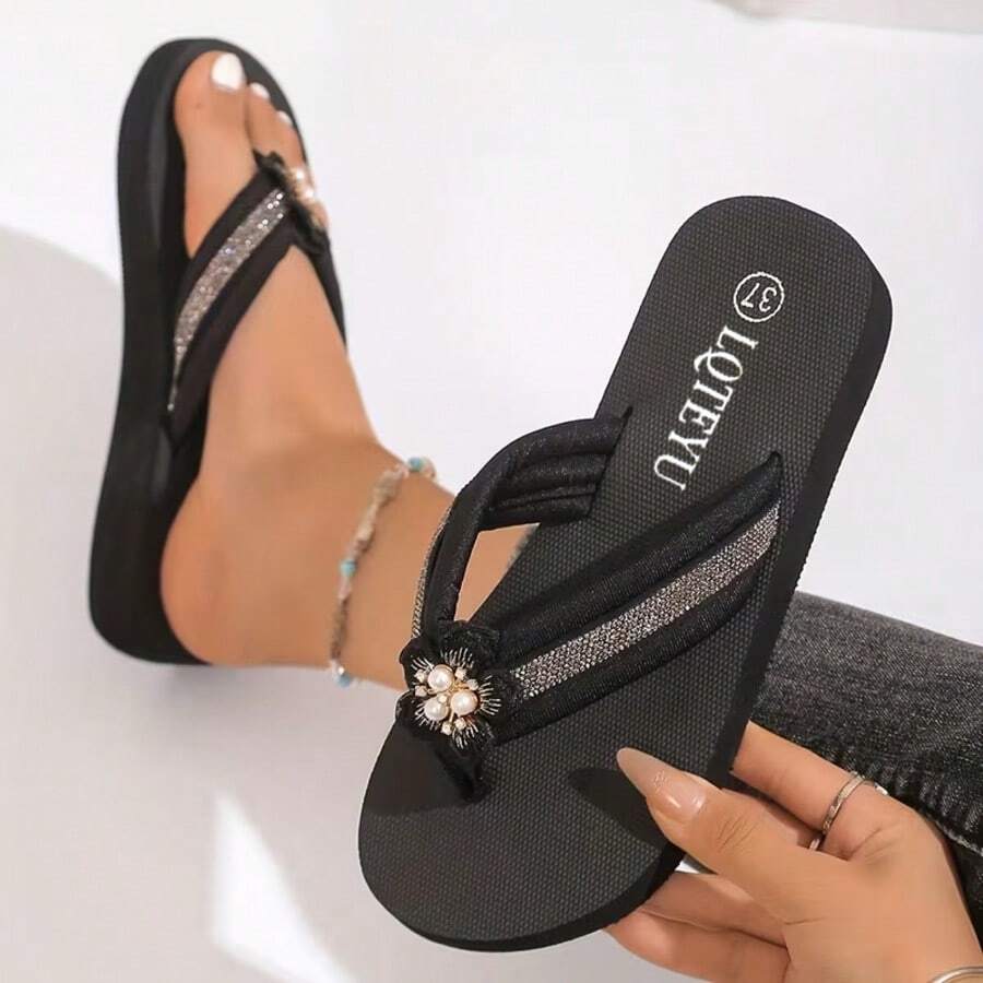Women's Ruffle Double Flower Flip Flops, Thick Sole Outdoor Thong Sandals - Black - View 1