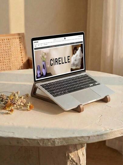 Cirelle Bärbart, hopfällbart laptopstativ i trä - ergonomisk vinkeljustering (12°) med värmeavledningsventilation, triangulärt träfack lämpligt för surfplattor och minibärbara datorer, kompakt design, naturlig finish