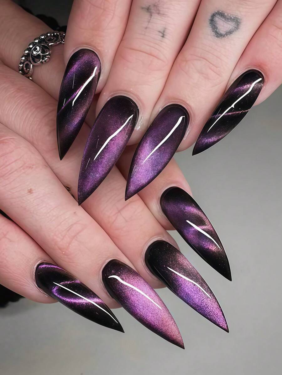 10 móng giả dài nhọn, kiểu Gothic huyền bí, màu tím ánh pha lê lấp lánh hình mắt mèo, thời trang và thanh lịch, móng giả che phủ toàn bộ móng, phù hợp cho phụ nữ và bé gái. Bao gồm 1 tờ giấy dán và 1 miếng gel nhỏ. Giao hàng ngẫu nhiên. Dụng cụ làm móng - Màu tím - Xem 1