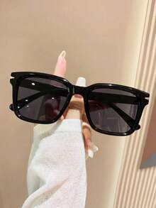 Square Classic Sunglasses For Party, Travel, Music Festival, Sports, Driving And Beach - Black - View 2