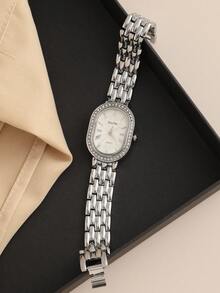 4件套女士银色不锈钢表带时尚休闲经典罗马数字刻度表盘石英表手链首饰套装，适合日常佩戴、装饰、赠送朋友或作为节日礼物。