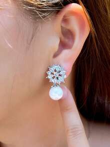 1 Đôi bông tai kẹp không cần xỏ lỗ hình bông tuyết đính đá Cubic Zirconia lấp lánh, mạ bạc, trang sức cưới không cần lỗ tai dành cho nữ, thích hợp cho đám cưới, tiệc đính hôn, dạ hội, cô dâu, phù dâu, quà tặng cho phái nữ - trắng - Xem 4