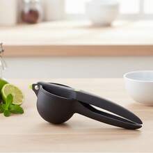 Bluelander Exprimidor de Limones con Cortador, Exprimidor Manual Multifuncional para Cocina, Utensilio de Cocina de Acero Resistente, Práctico y Fácil de Limpiar - 1 - Ver 7