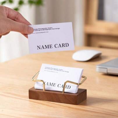 1个卡片收纳名片夹，简约桌面置物架，榉木卡片展示架，胡桃木金属木质卡片架，家居办公用品