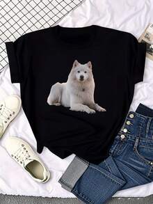 Samoyed Dog On Beach Women's   Tshirt - Black - View 1