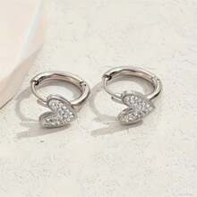 1 Pair Women's Fashion Classic Stainless Steel Heart Shaped Earrings - Heart-shaped Earrings - View 10
