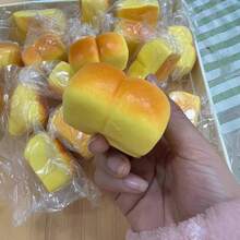 1 szt. Miękkiego, lepkiego, lekko aromatycznego, rozpływającego się w ustach mini ciasta. Idealny prezent na urodziny, Boże Narodzenie, Halloween, Wielkanoc – Idealny wybór – Idealny prezent - Wielokolorowe - Zobacz 4