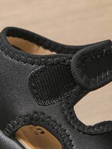 Sandalias deportivas cómodas y de moda para niños para uso al aire libre - Negro - Ver 7
