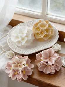 1pc 3D Hydrangea Flower Ball Silicone Mold - Heat-Resistant Easy Demold For Candle/Soap/Resin Valentine's Day/Wedding Souvenir Women's DIY Gift - White - View 1