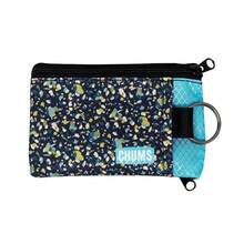 Billetera tipo shorts de Chums - Billetera delgada y ligera con bloqueo RFID para tarjetas - Billetera con cremallera, minimalista con llavero - Patrones - Terrazo - Ver 2