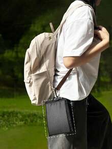 1个户外防水坐垫，隔热，可折叠便携设计，适合攀岩、徒步、露营，也可作为户外聚会的花园家具，配有攀岩登山扣。 - 彩色 - 查看 9