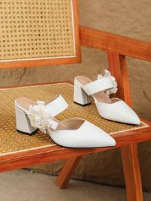 Sapatos de salto grosso com bico fino e tamanhos grandes, versáteis para ocasiões casuais e festas. - Branco - Ver 7