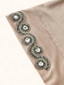 1pc Women's Solid Color Wavy Rhinestone Balaclava Hat, Made Of Modal Fabric, Hot-Fix Rhinestones, Soft & Comfortable Beanie Headscarf, Adjustable Drawstring Headwrap, Fashionable & Versatile Scarf Lining Hat, Suitable For Daily Wear