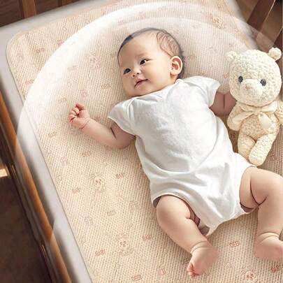 可水洗的婴儿一次性尿布。大号防水尿垫，适用于儿童和婴儿。