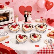 可拆卸底铝制蛋糕模具 - 不粘、耐热，是制作DIY芝士蛋糕的理想之选。生日、节日和家庭聚会的完美烘焙工具。 - 彩色 - 查看 5