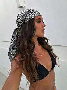 1PC Women's Fashion 90-Square Scarf With Print, Spring Summer Bandana, Leopard Print Chain, Satin Face, Square Scarf - Multicolor - View 2