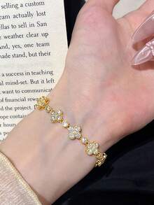 1件不锈钢时尚高端创意个性化精致电话线手链，镶嵌满钻，奢华电话线缠绕手链，时尚优雅手链，节日理想礼物 - 四葉花手鍊 - 查看 2