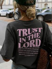 女士新款春夏“True In The Lord”字母印花休闲圆领短袖T恤，时尚简约 - 深灰色 - 查看 7