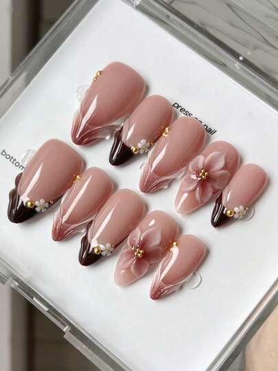 10 piezas Decoraciones de arte de uñas vintage francés elegante Baddie con textura 3D de concha, con flores de 5 pétalos en relieve, perlas doradas y forma de almendra para uñas hechas a mano